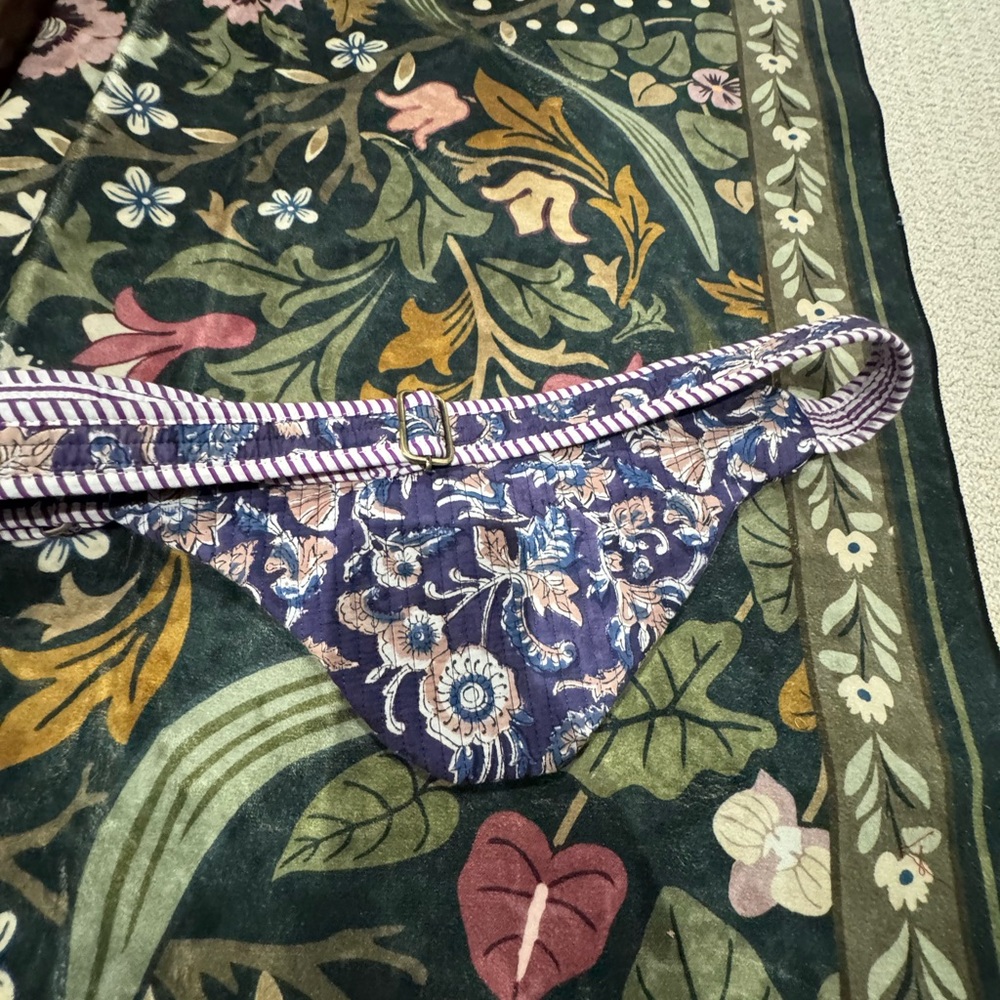 Floral Patterned Fanny Pack - Picture 3 of 4